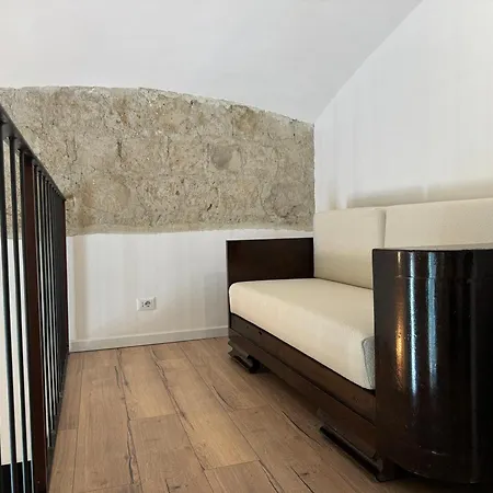 Loft Apartment *