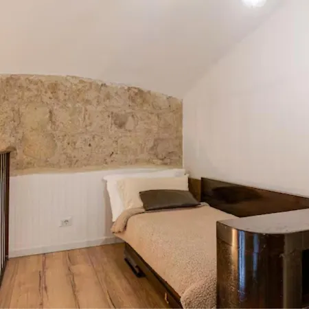 Loft Apartment *